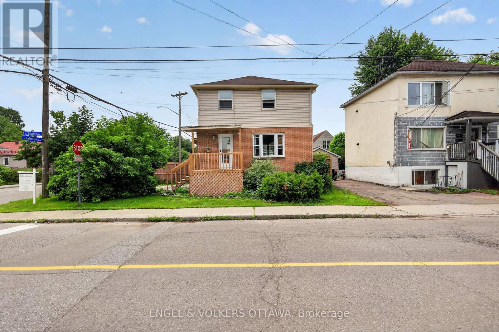 344 RICHELIEU AVENUE - 39