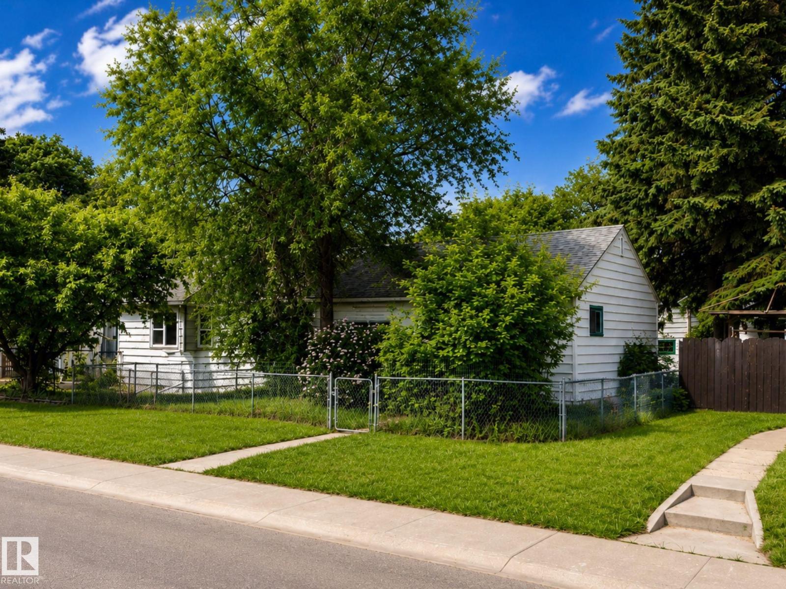 12412 91 ST NW - photo 4