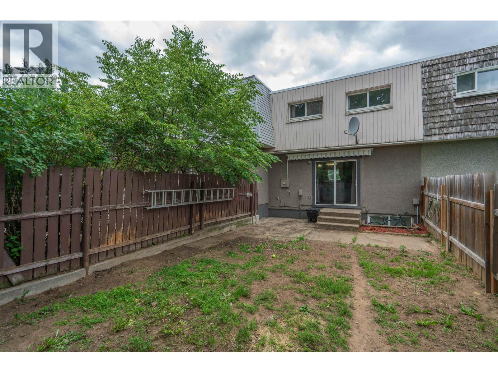 508 BEECH CRESCENT - 27