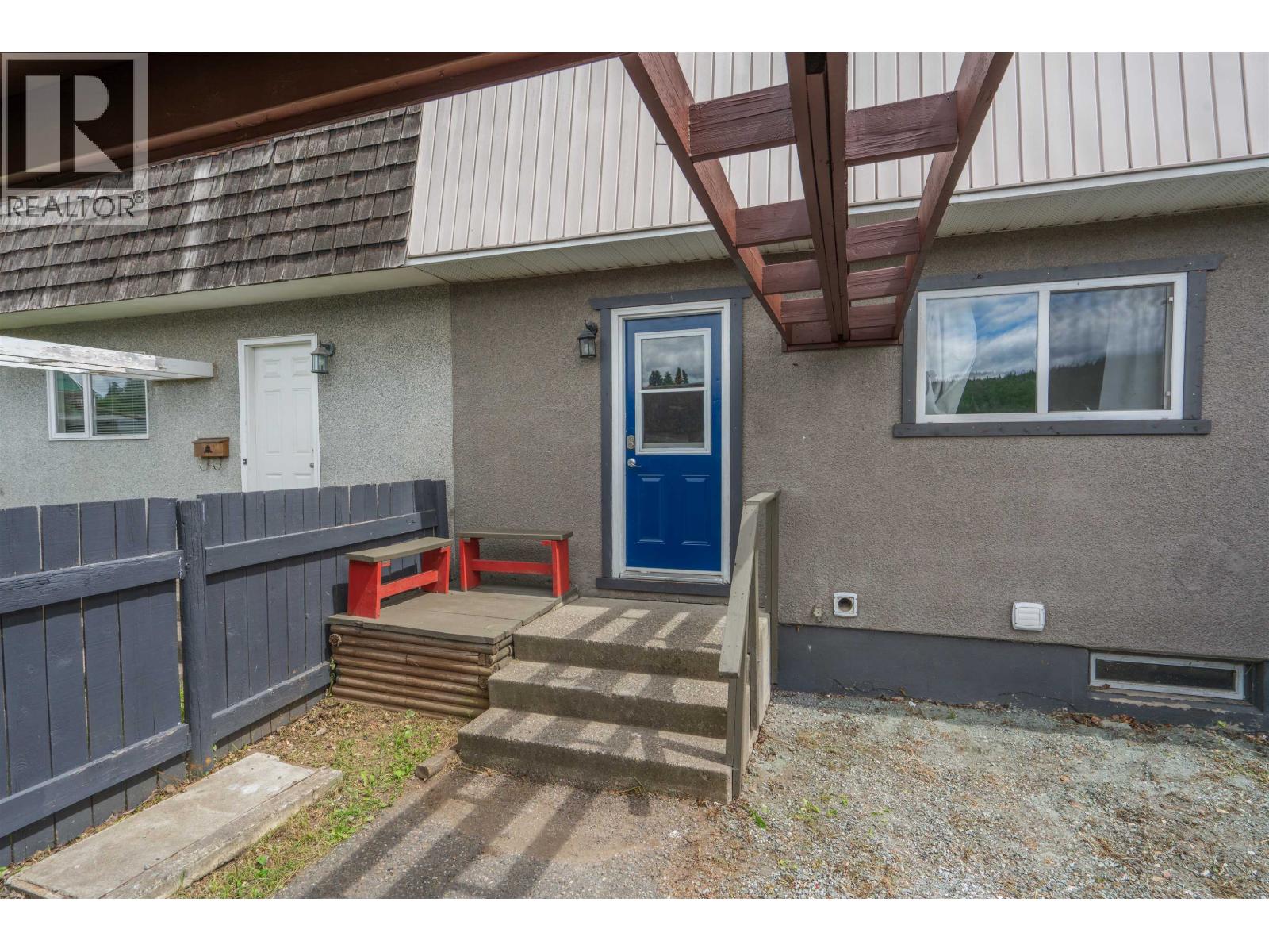 508 BEECH CRESCENT - 2