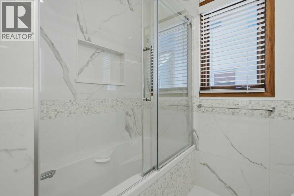 Combination tub/shower