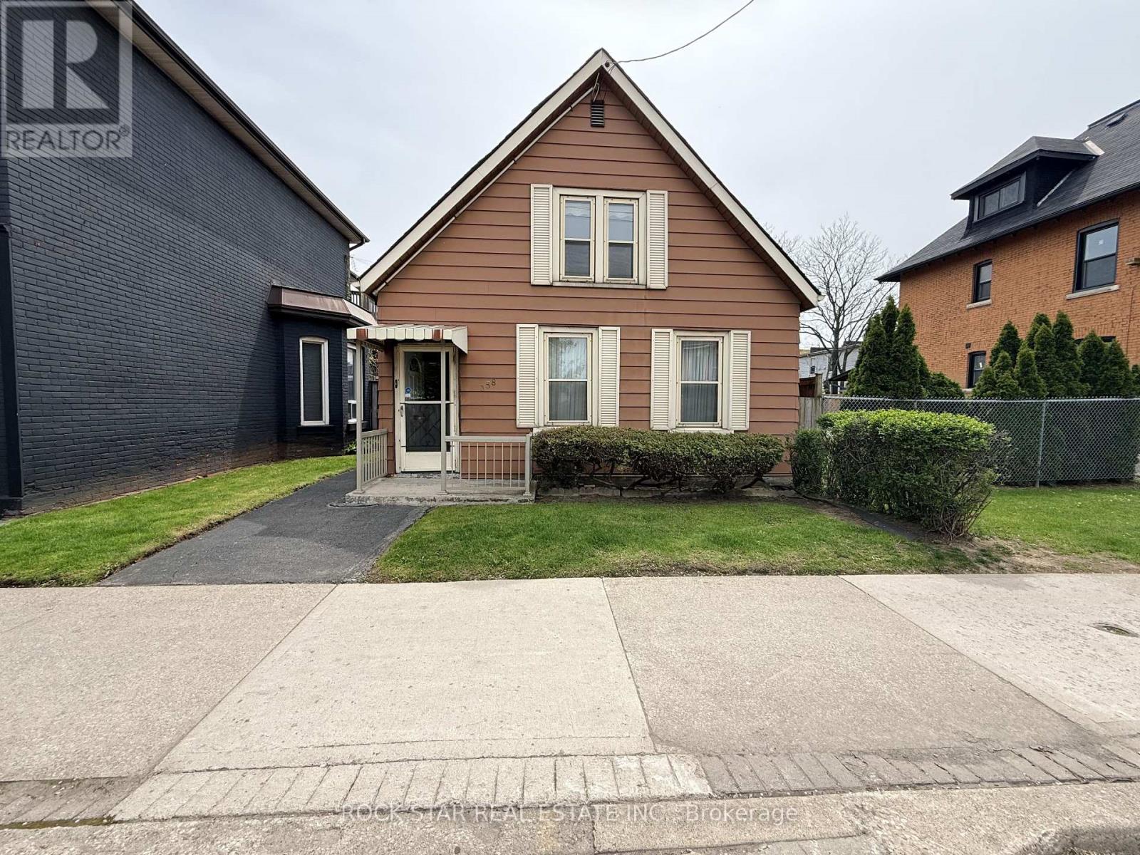 358 BARTON STREET E - 1