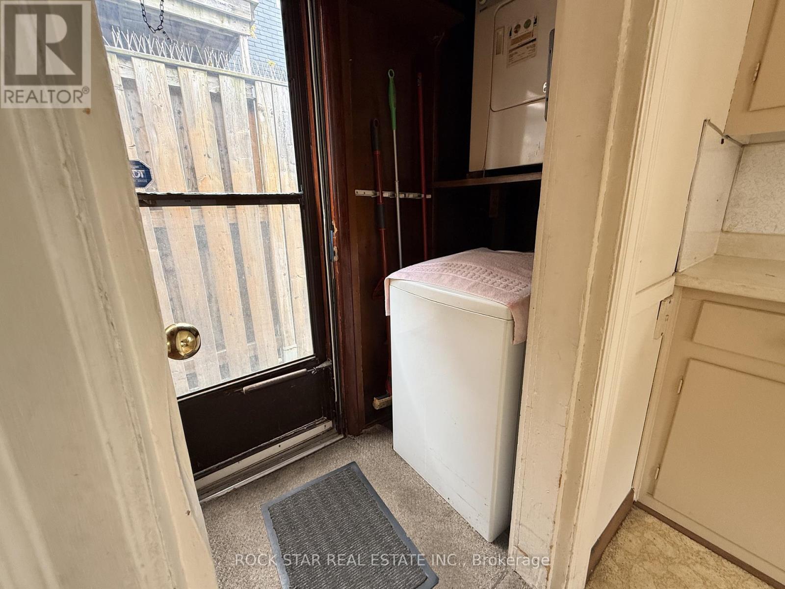 358 BARTON STREET E - 18