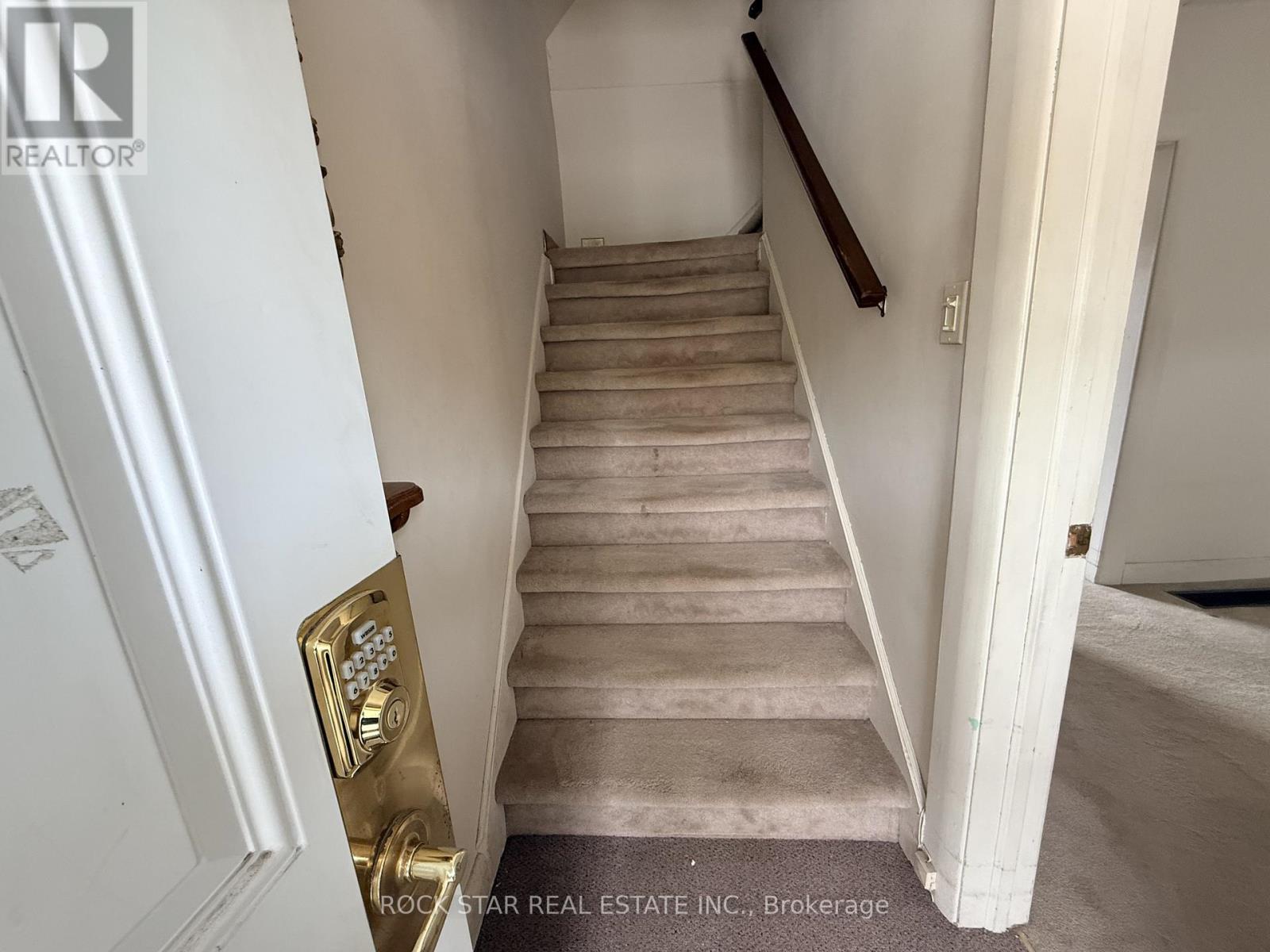 358 BARTON STREET E - 19
