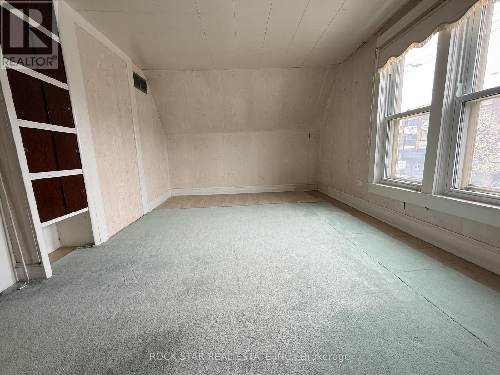 358 BARTON STREET E - 21