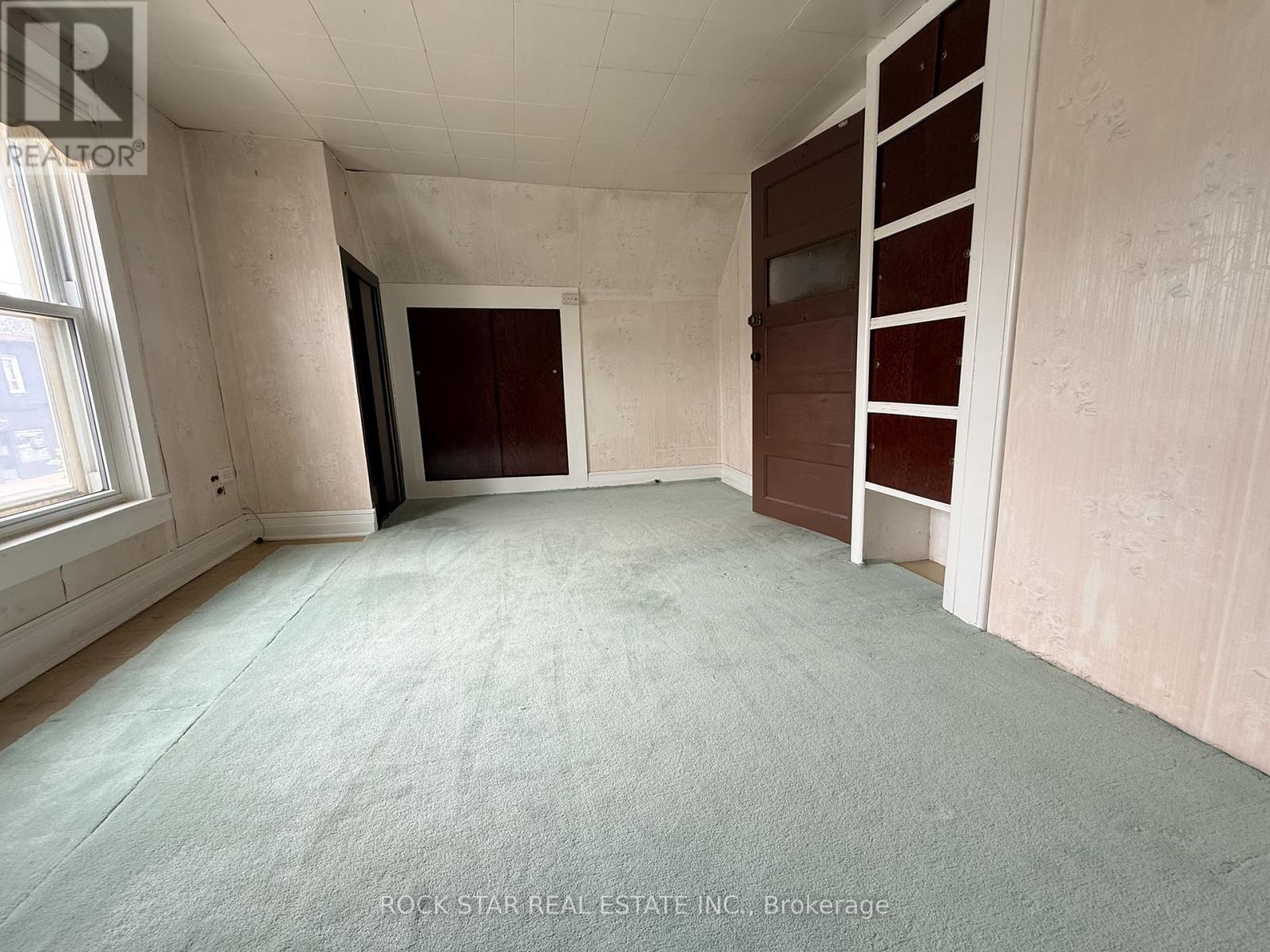 358 BARTON STREET E - 23