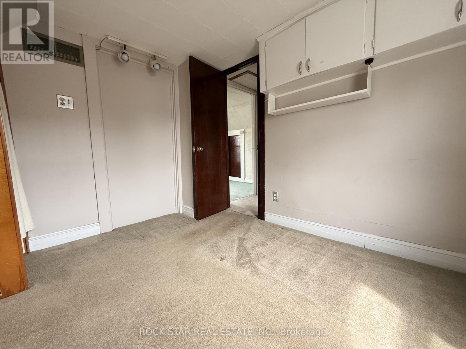 358 BARTON STREET E - 26