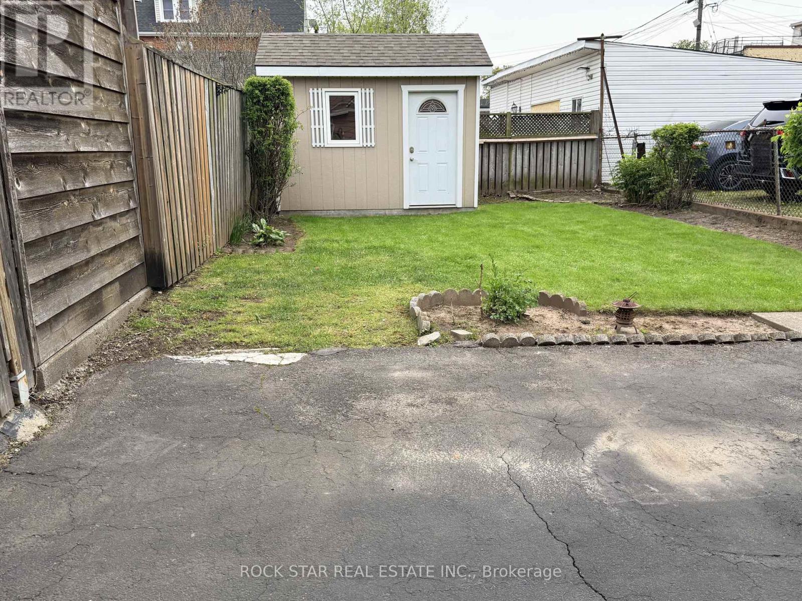 358 BARTON STREET E - 28