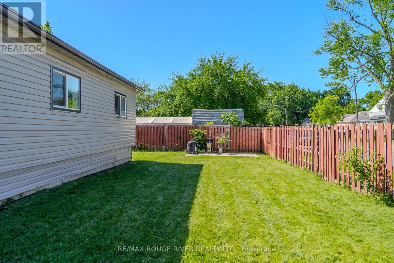 1721 S CAMERON BLVD BOULEVARD - 11