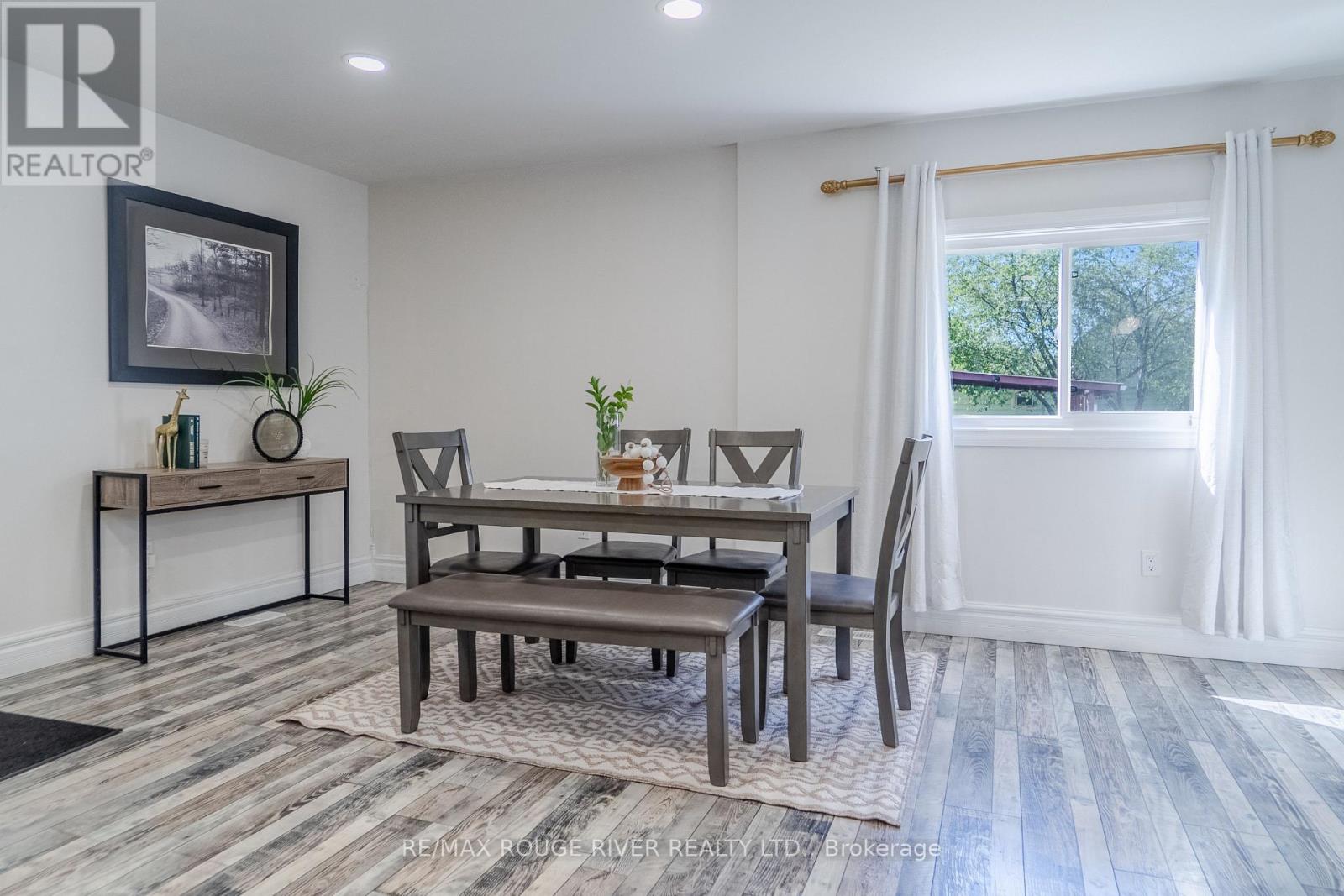 1721 S CAMERON BLVD BOULEVARD - 23