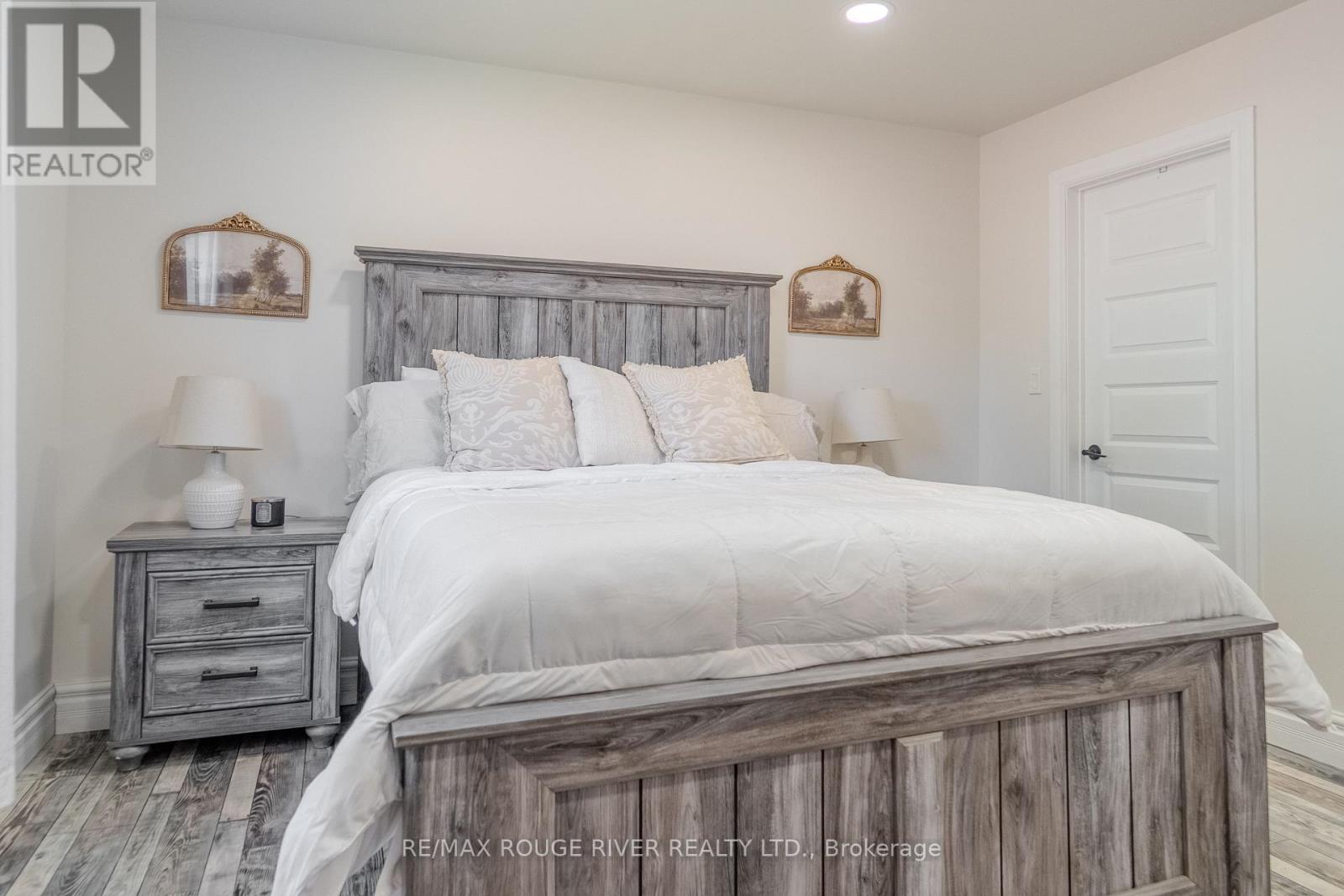 1721 S CAMERON BLVD BOULEVARD - 33