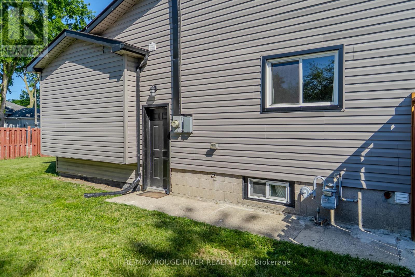 1721 S CAMERON BLVD BOULEVARD - 6