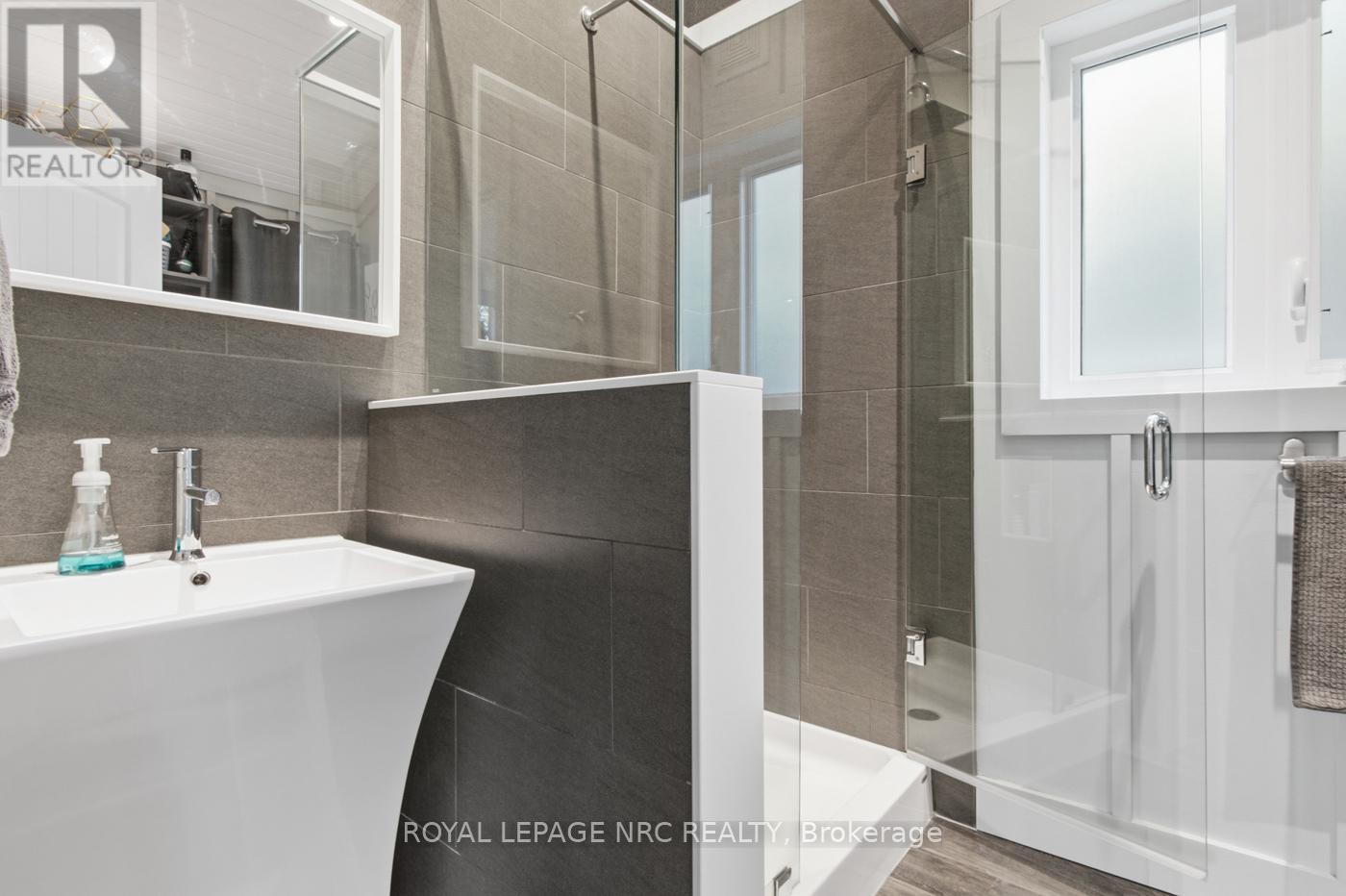 352 CHERRYWOOD AVENUE - 30