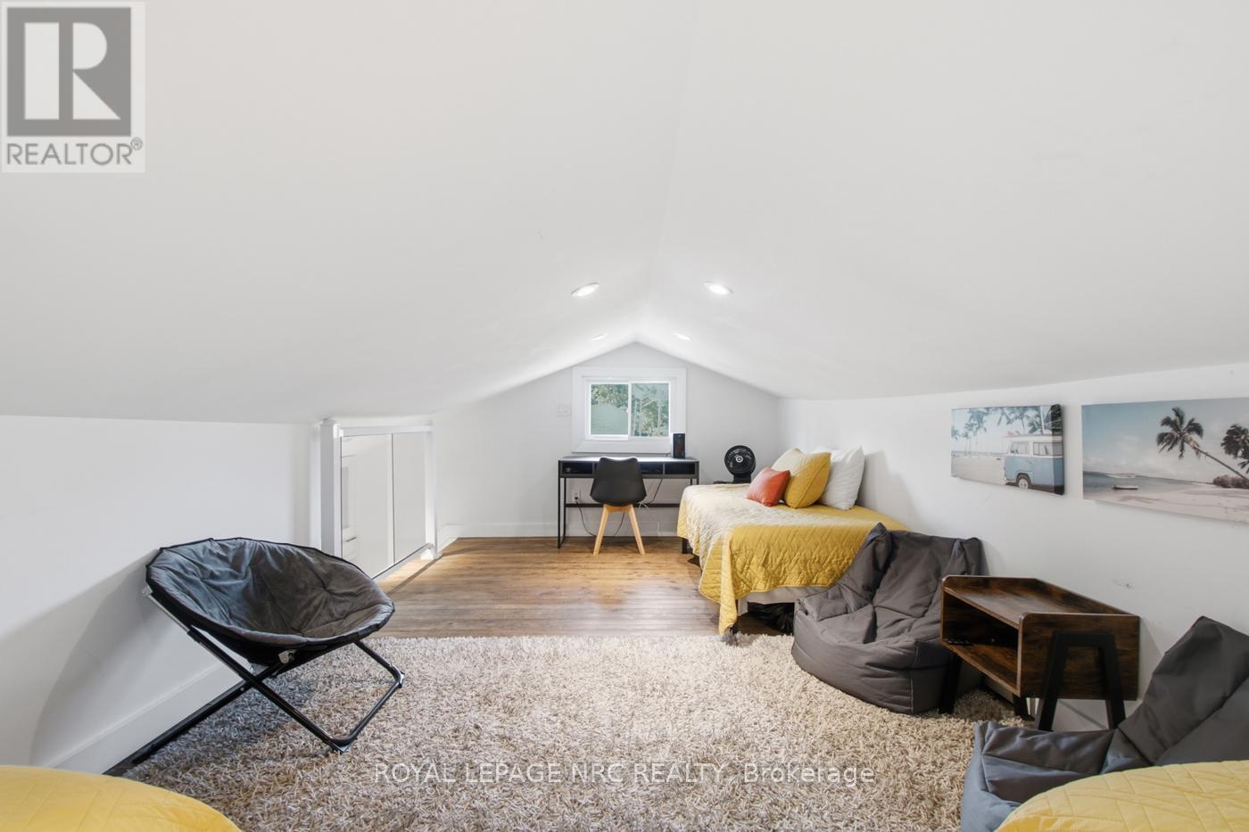 352 CHERRYWOOD AVENUE - 34