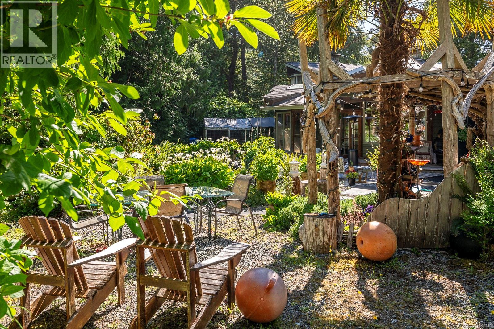 1364 Chesterman Beach Rd - 11