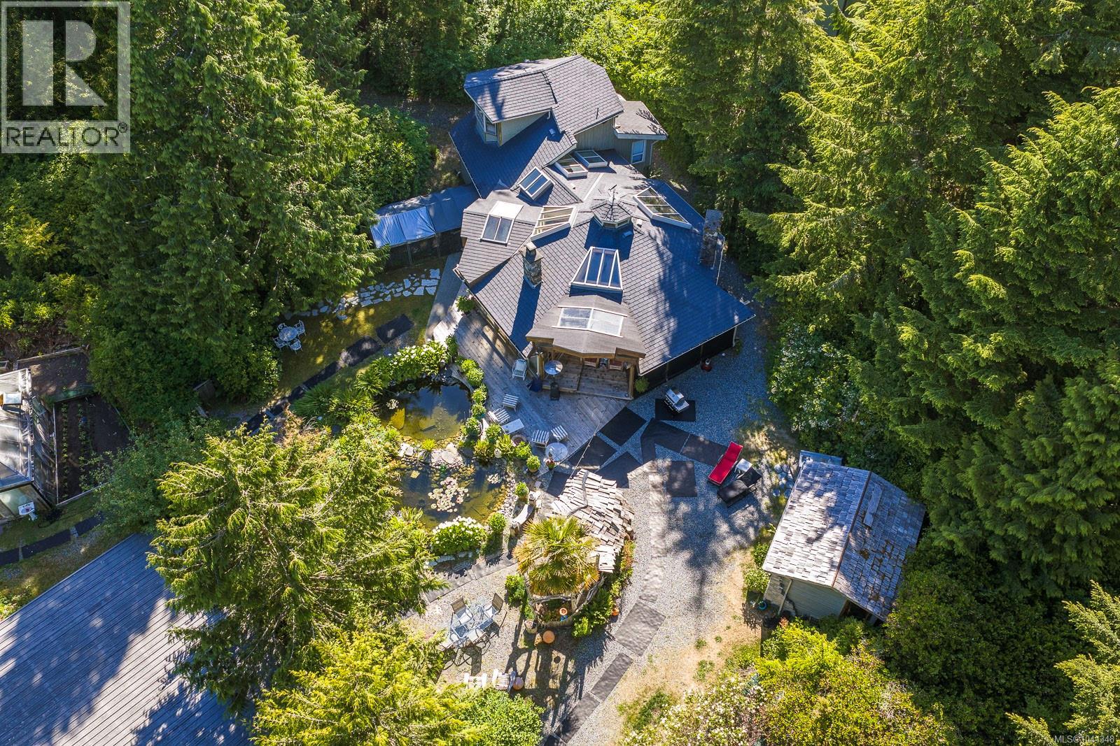 1364 Chesterman Beach Rd - 4