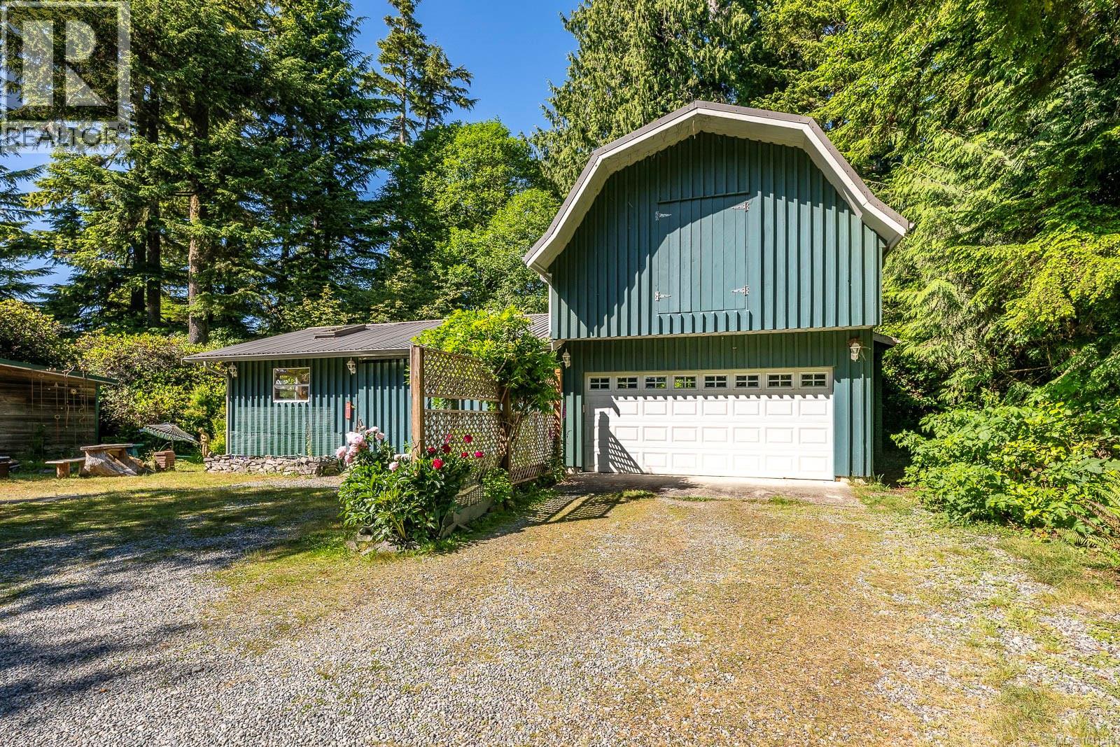 1364 Chesterman Beach Rd - 46