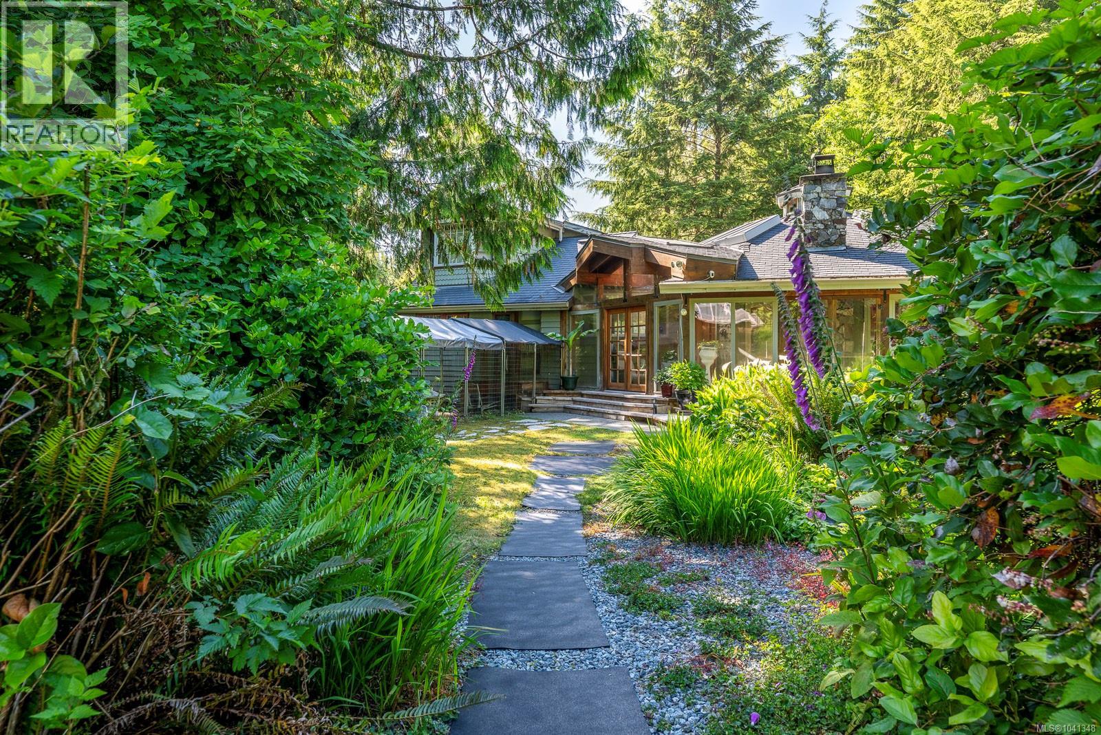 1364 Chesterman Beach Rd - 7
