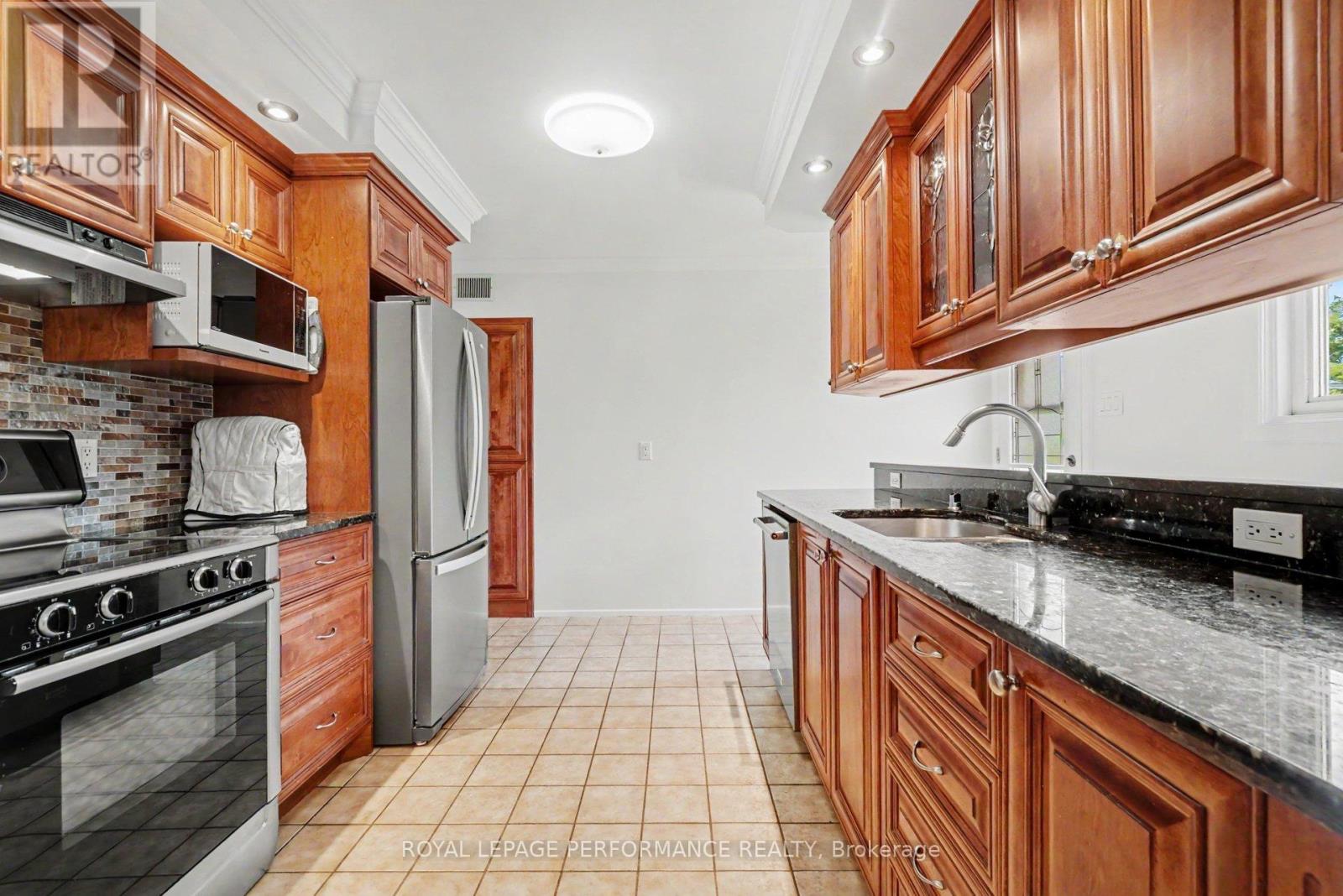 1599 MAXIME STREET - 11