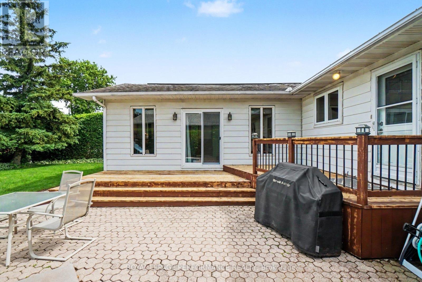 1599 MAXIME STREET - 31