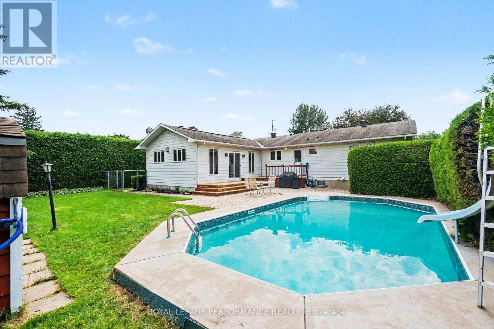 1599 MAXIME STREET - 32