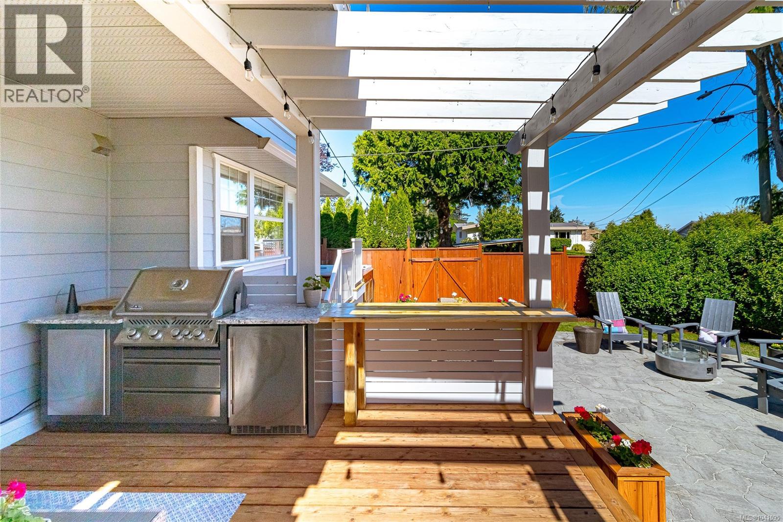  1786 Barrie Road, Saanich