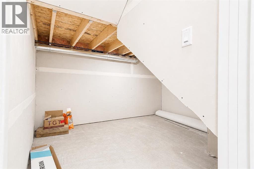 367 Sterling Crescent SE — photo 30