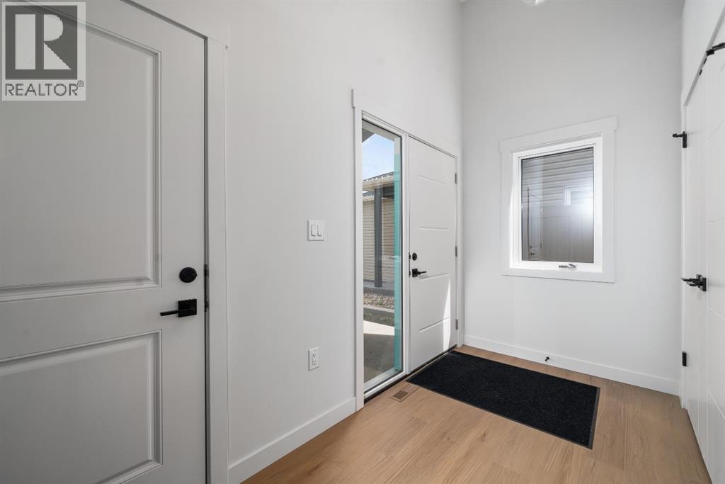 367 Sterling Crescent SE - photo 4