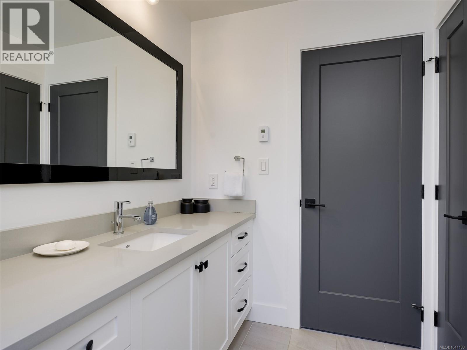 2631 Margate Ave - 26