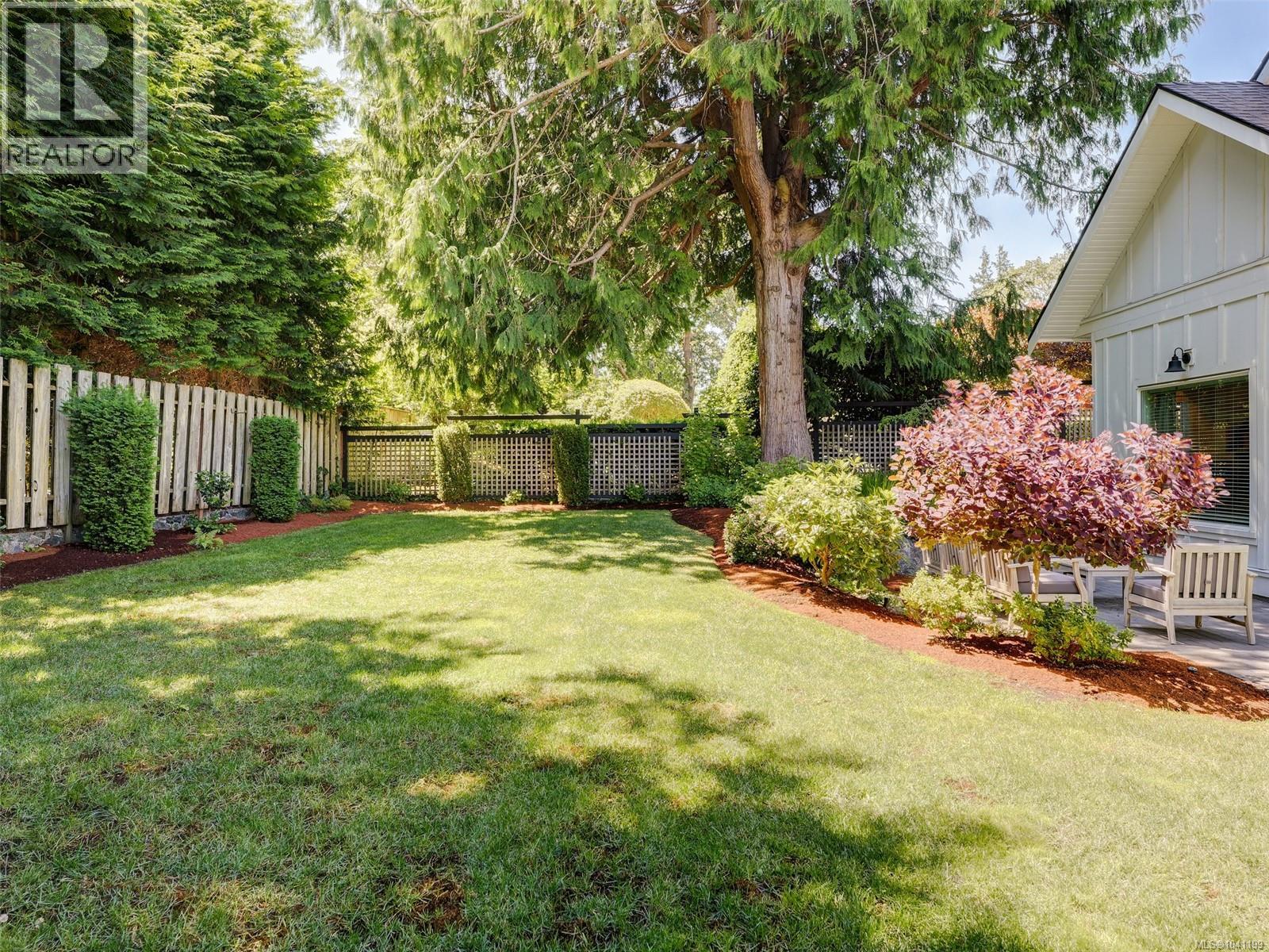 2631 Margate Ave - 33