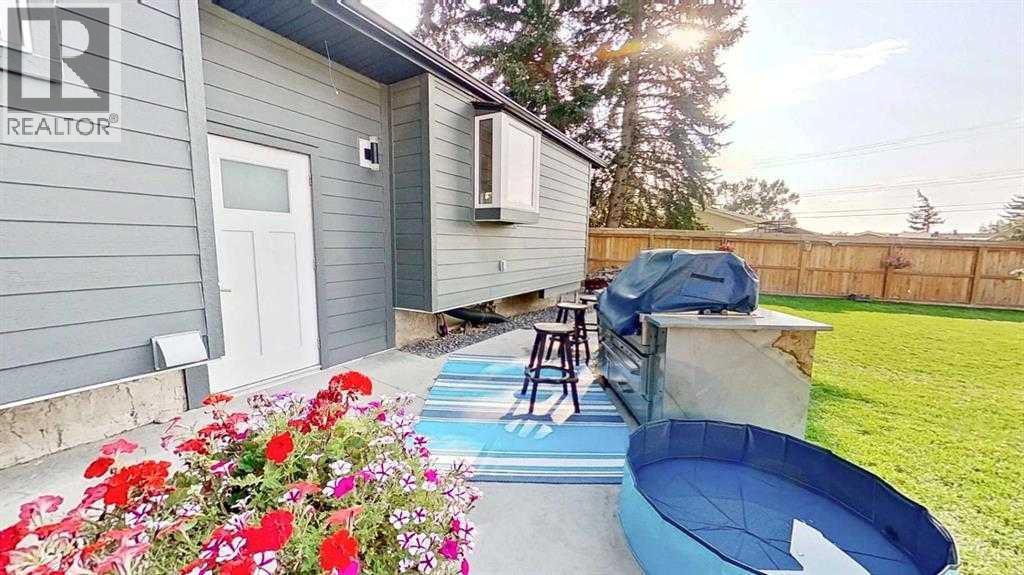 1423 18 Street NE - 10