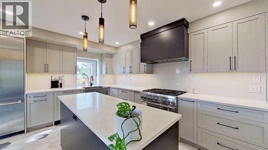 1423 18 Street NE - 18
