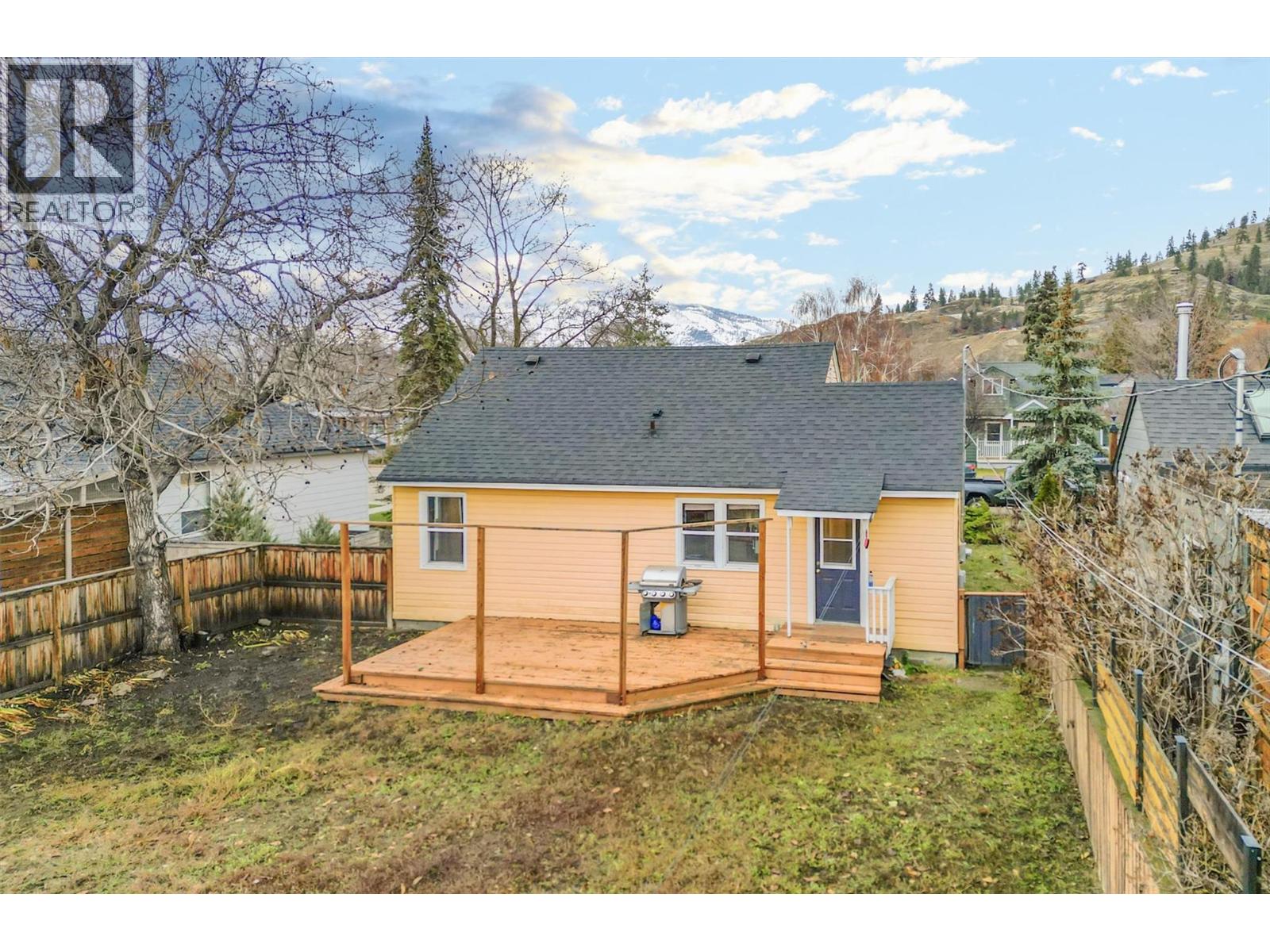 541 Okanagan Boulevard - 25