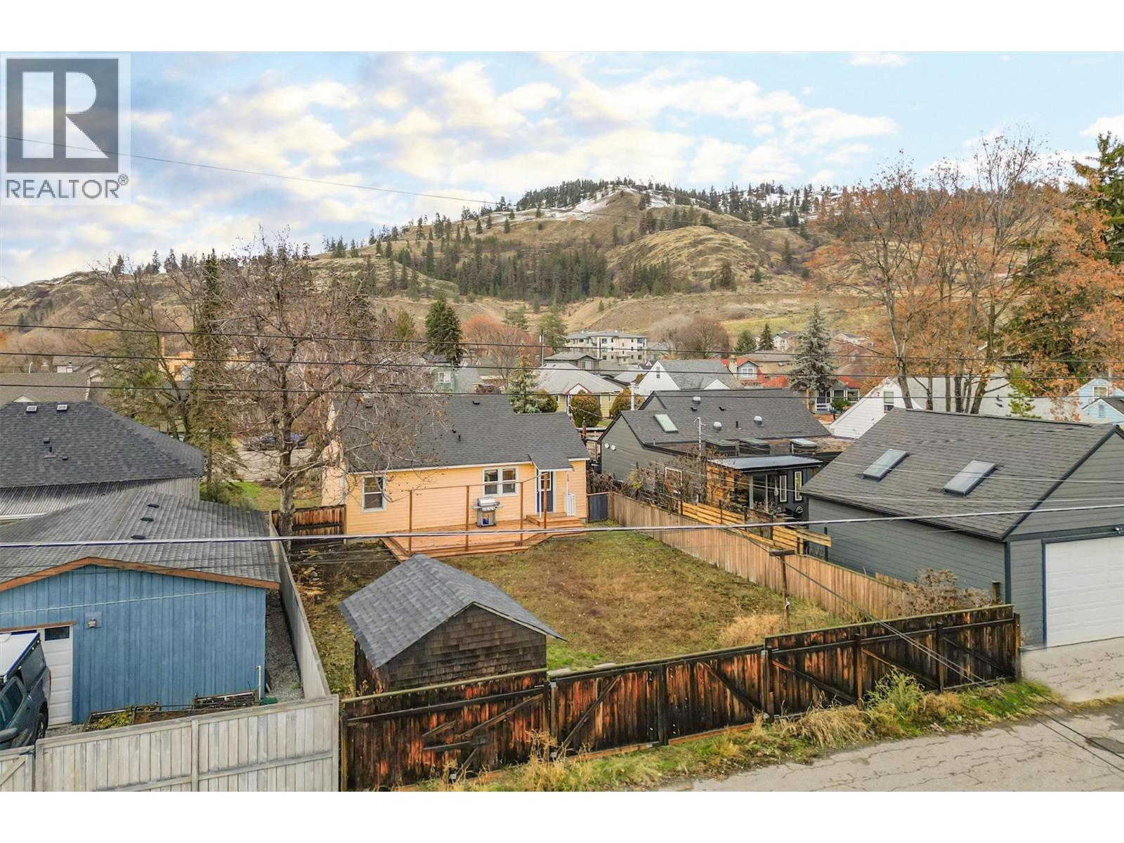 541 Okanagan Boulevard - 27