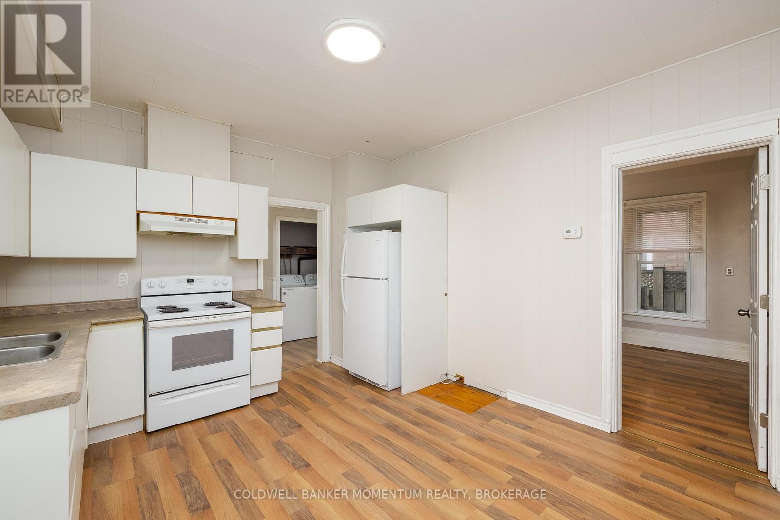 4319 SENECA STREET - 10