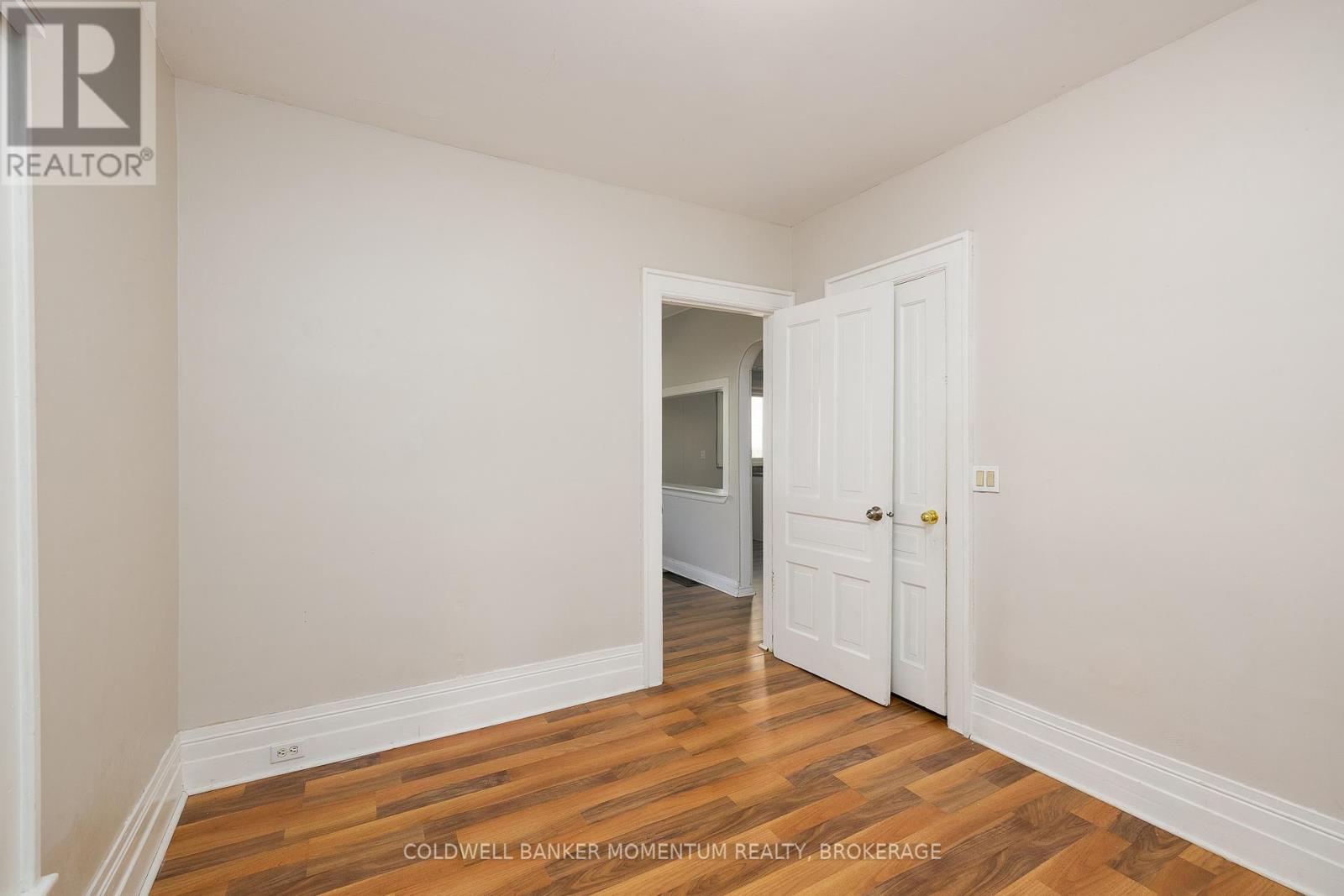 4319 SENECA STREET - 13