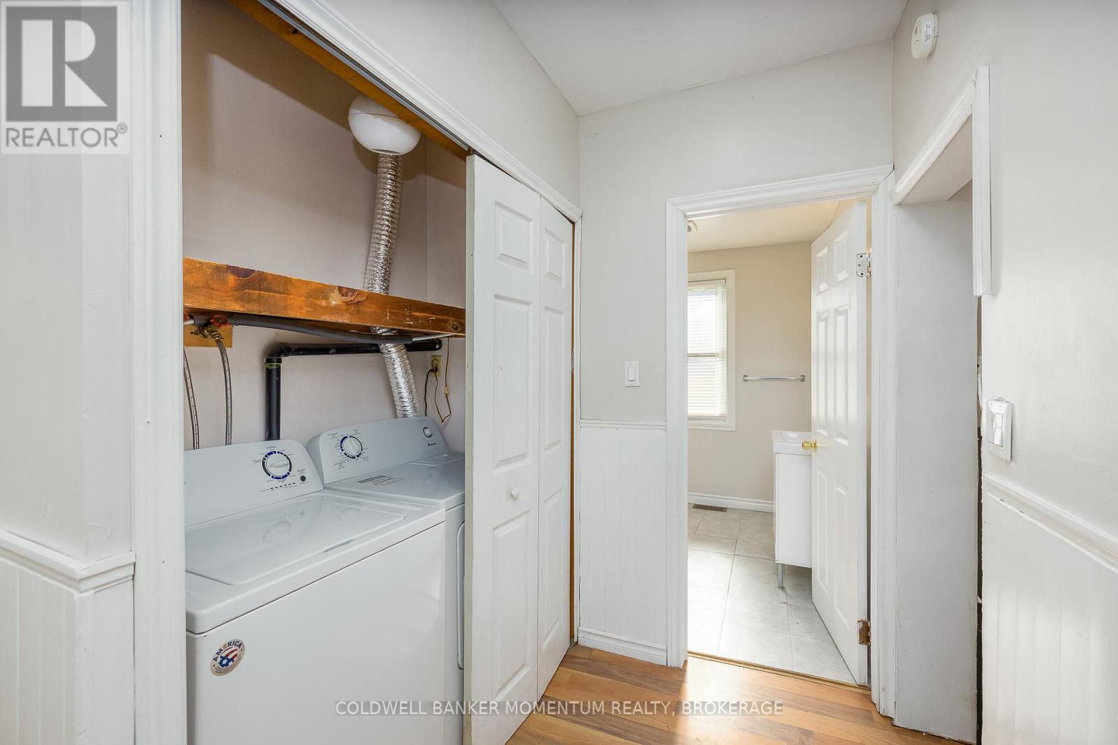 4319 SENECA STREET - 16