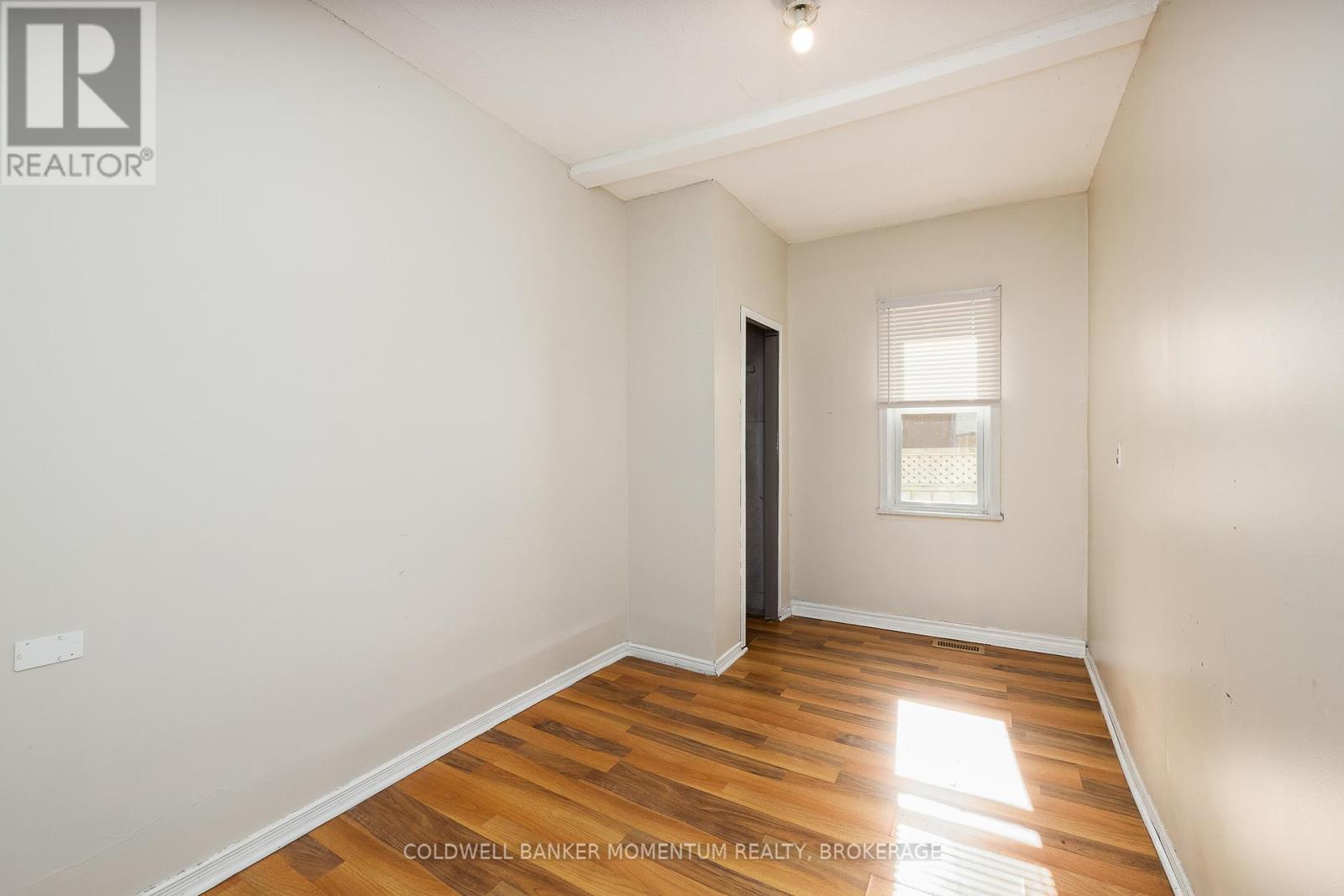 4319 SENECA STREET - 18