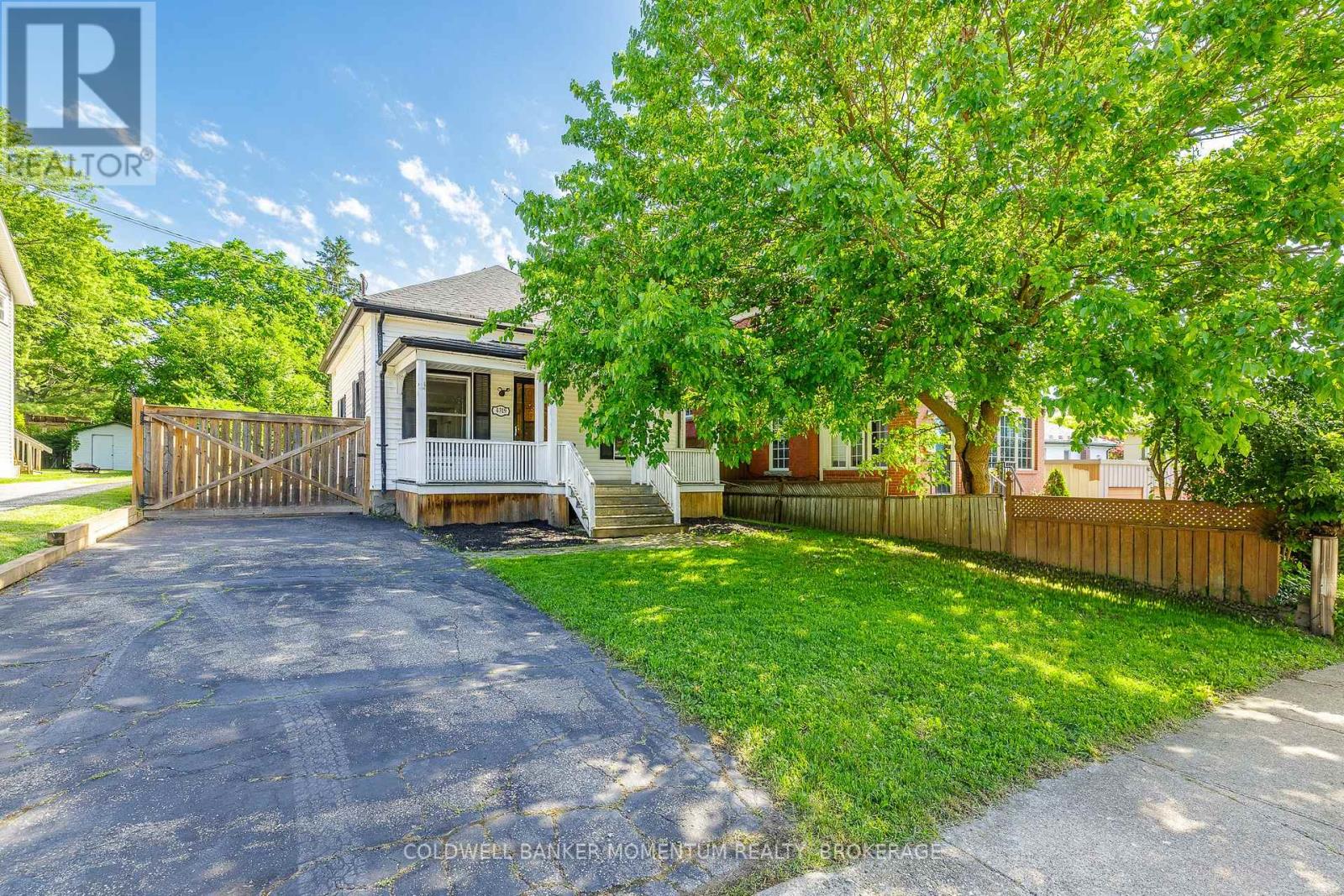 4319 SENECA STREET - 2