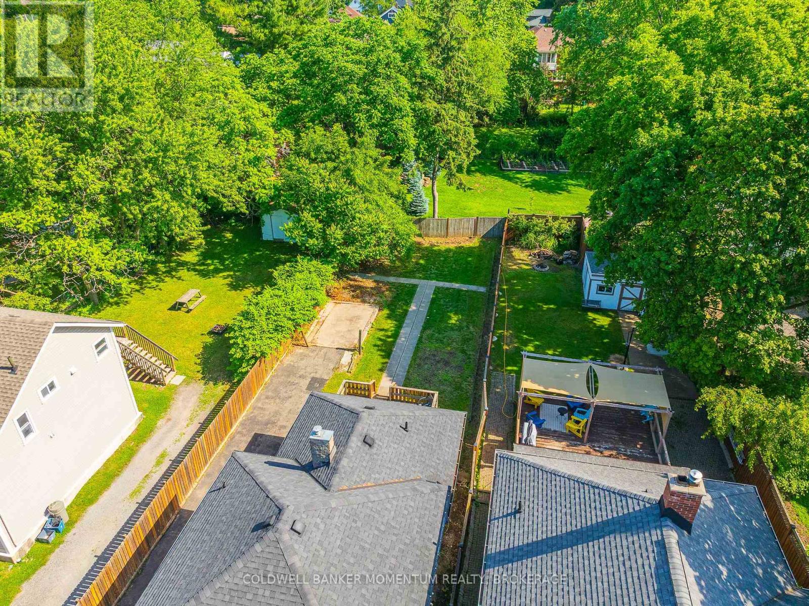 4319 SENECA STREET - 25
