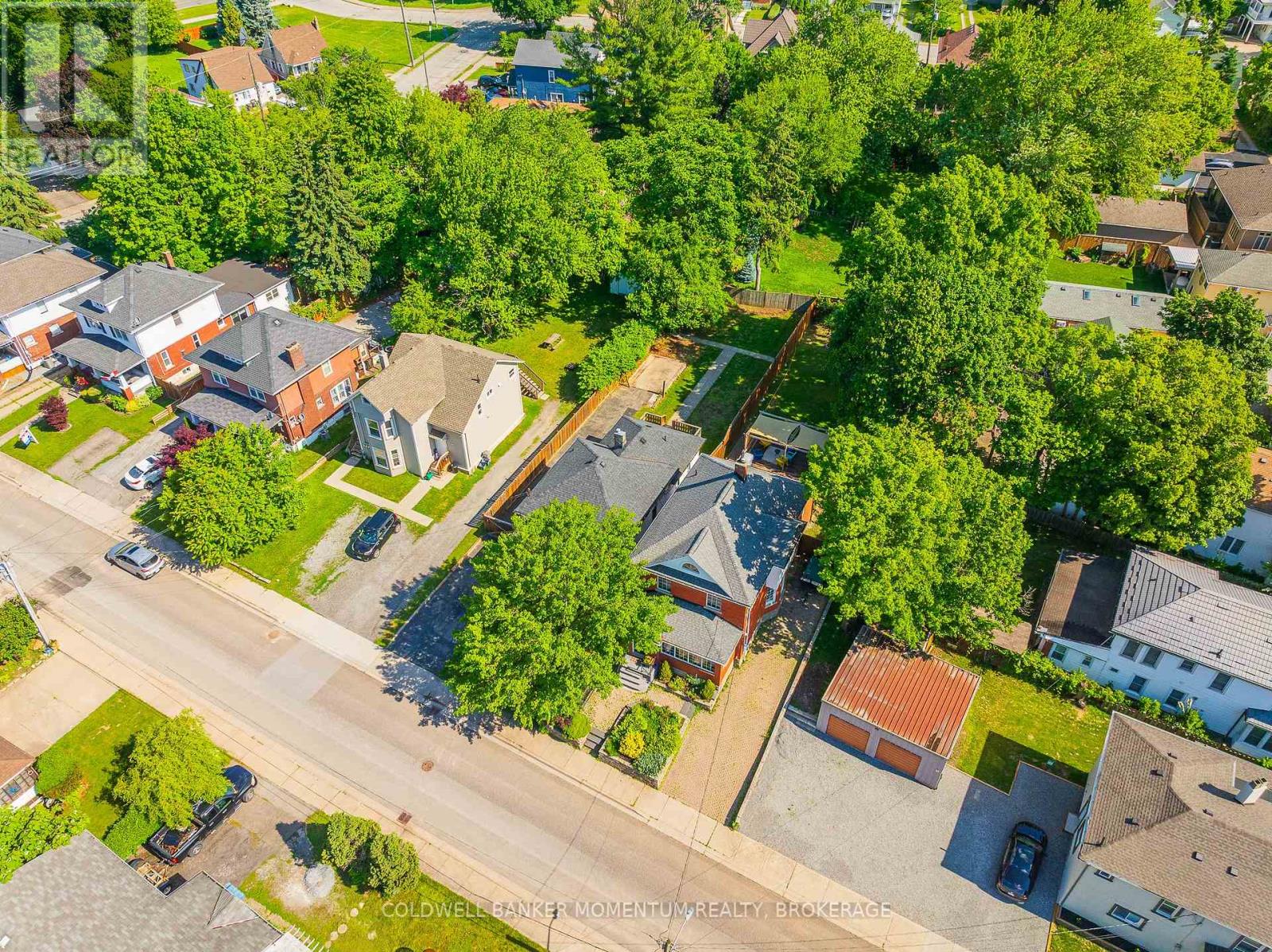 4319 SENECA STREET - 26