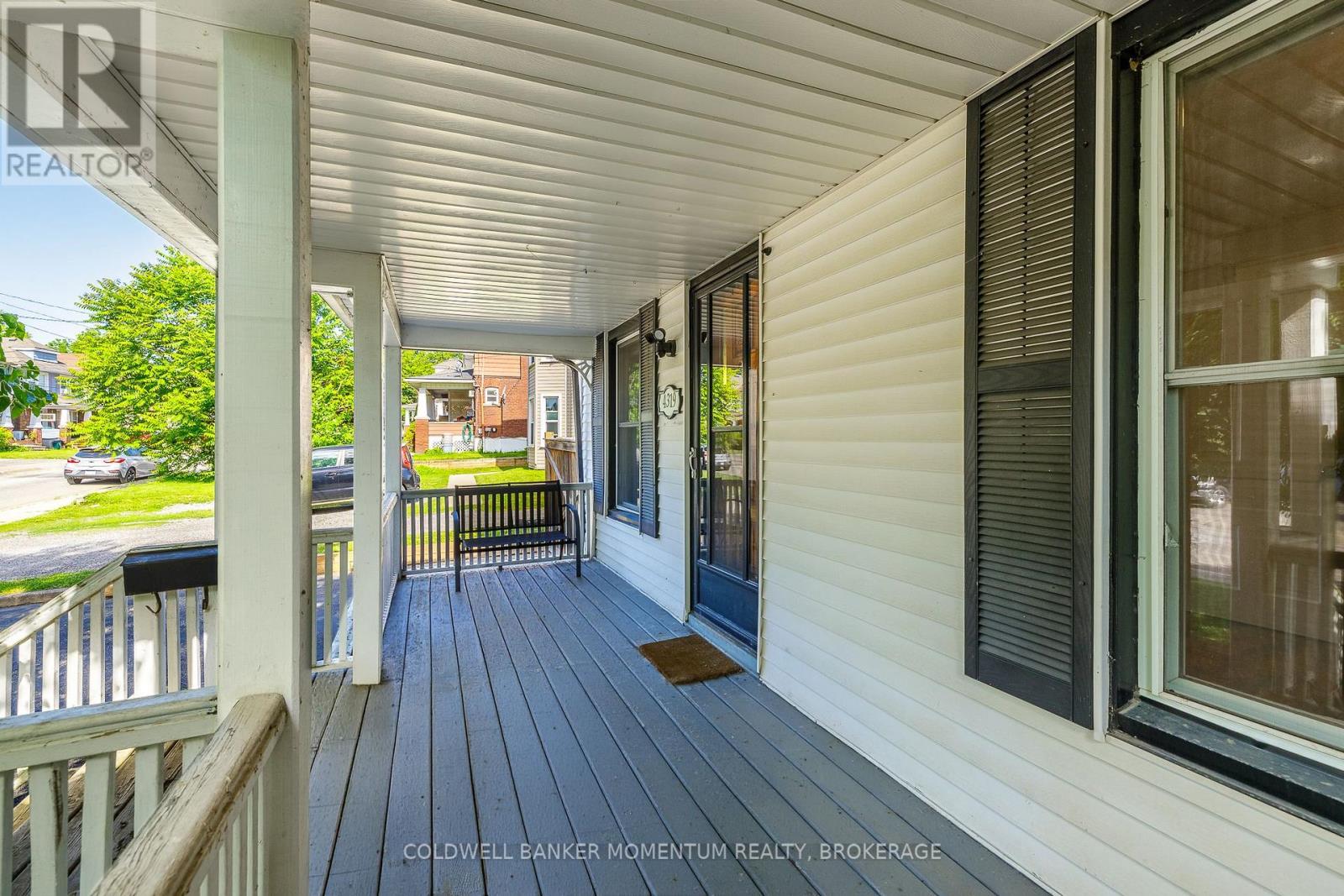 4319 SENECA STREET - 5