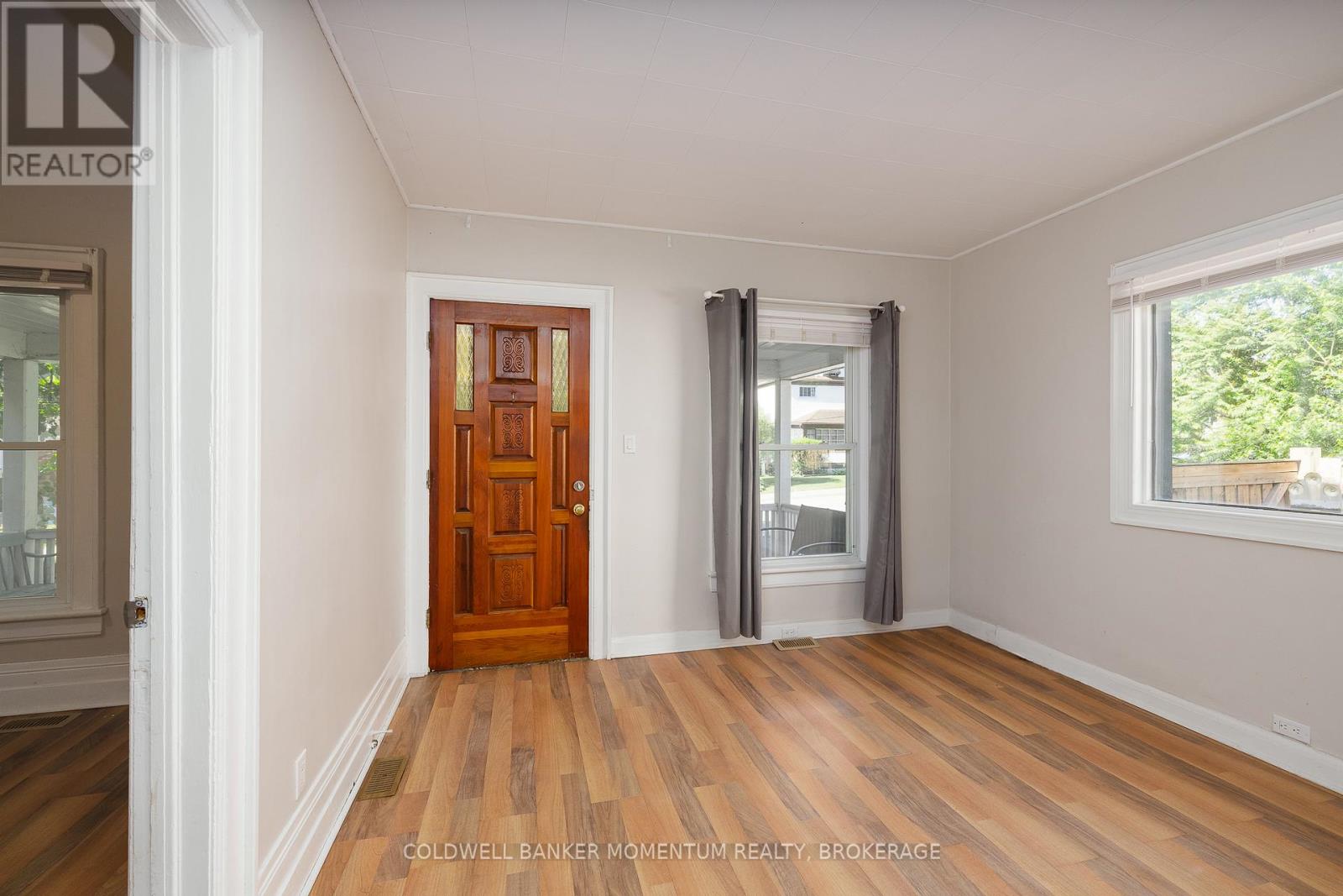 4319 SENECA STREET - 6