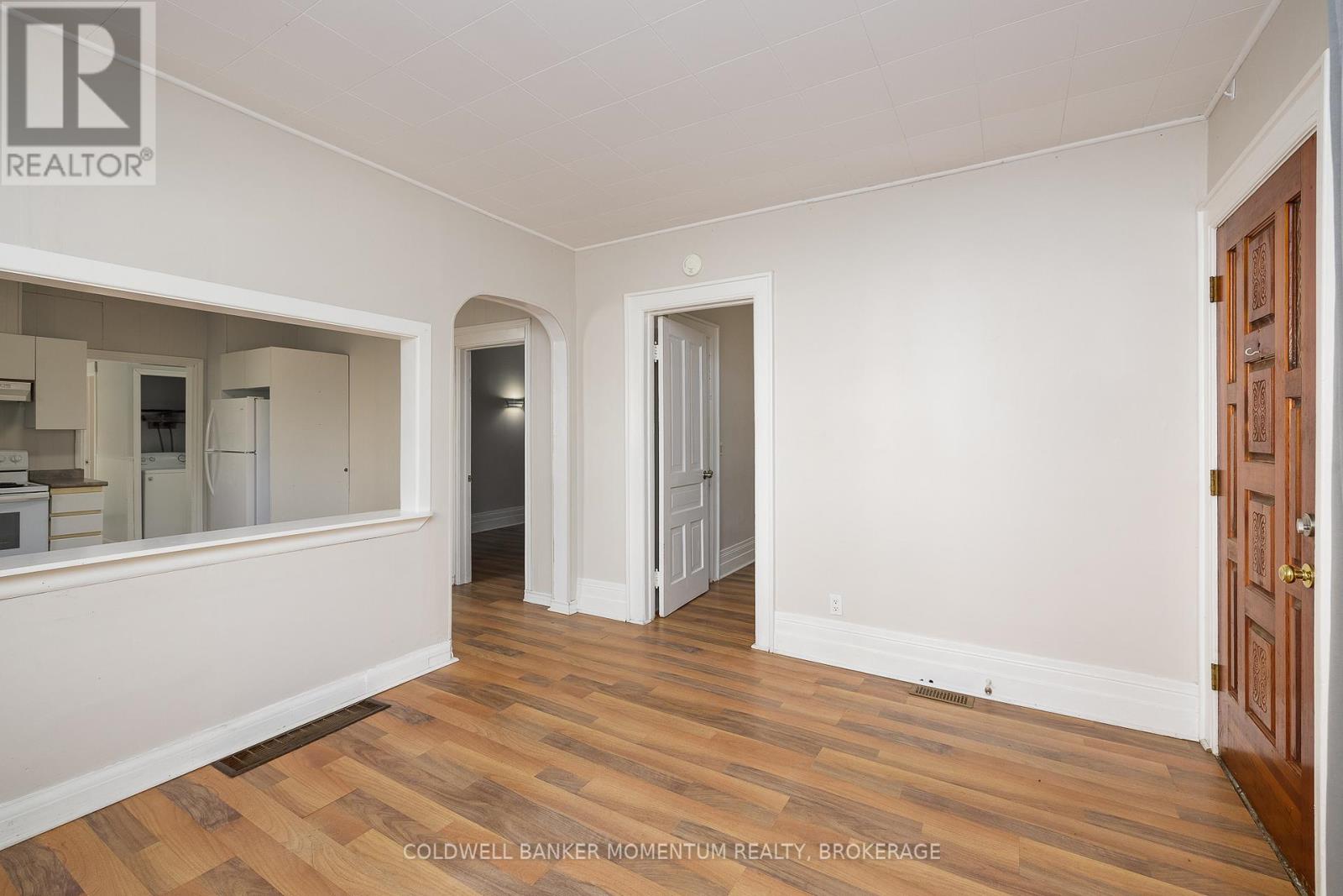 4319 SENECA STREET - 7