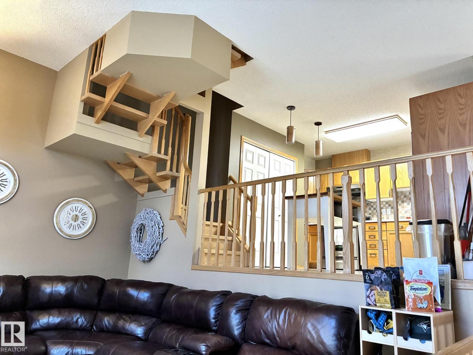 1248 48 ST NW - 7