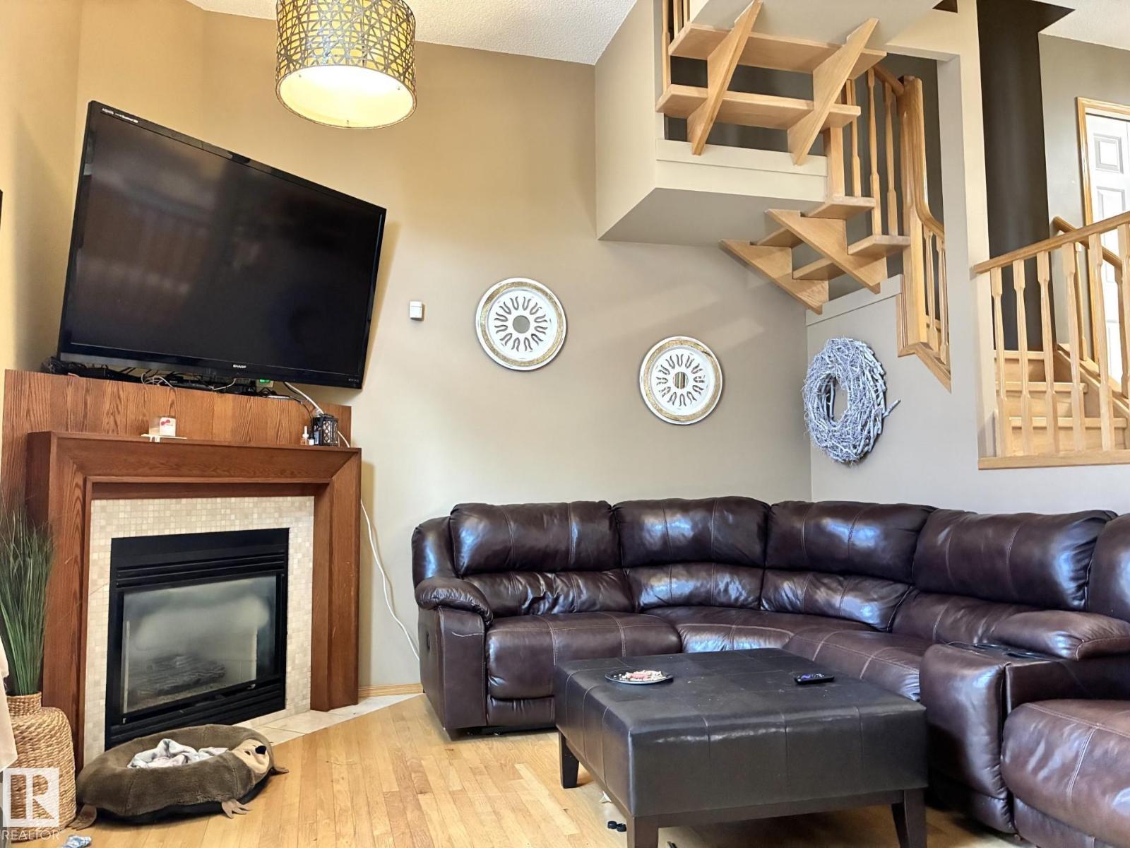 1248 48 ST NW - 5