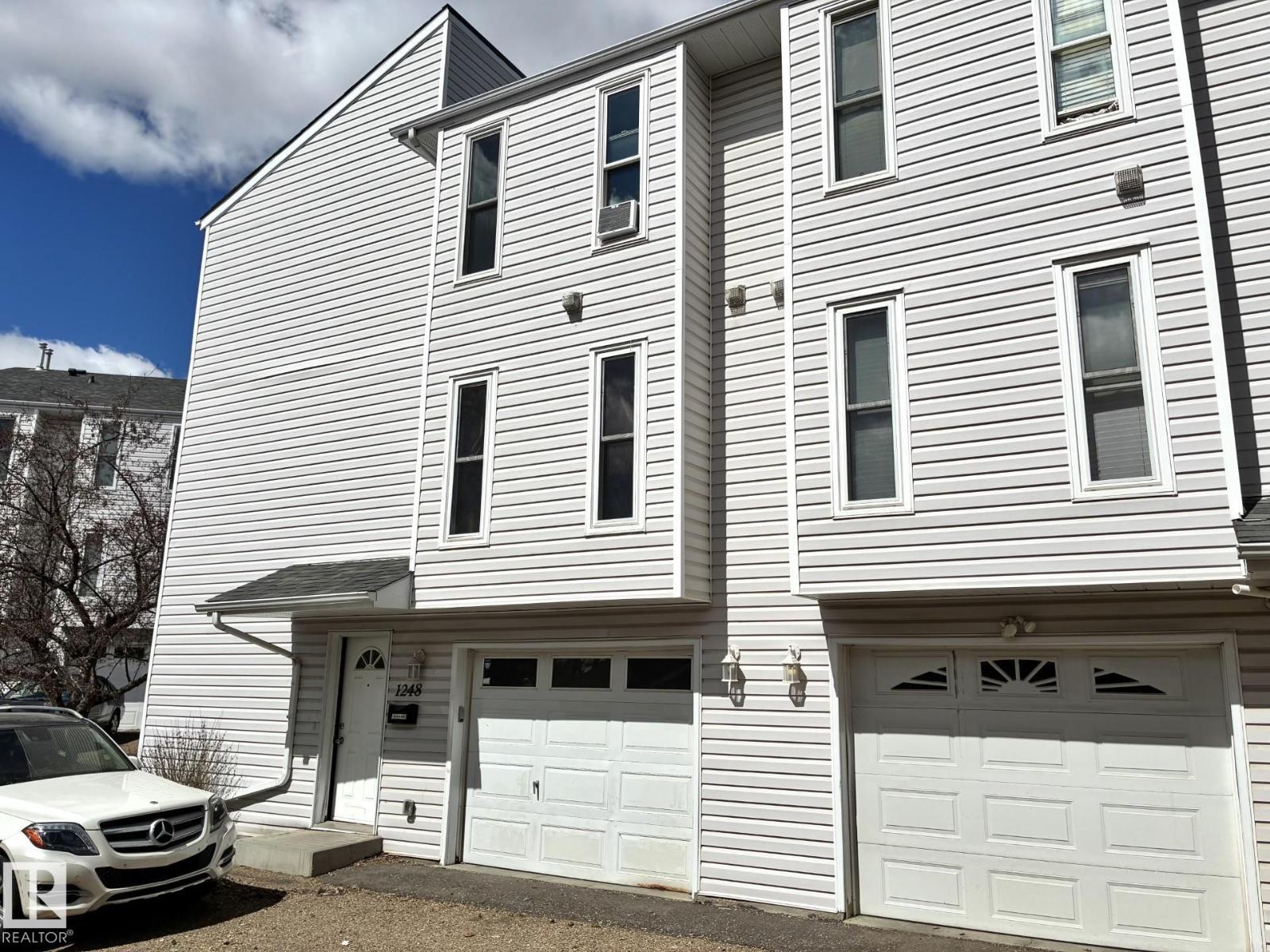 1248 48 ST NW - 2