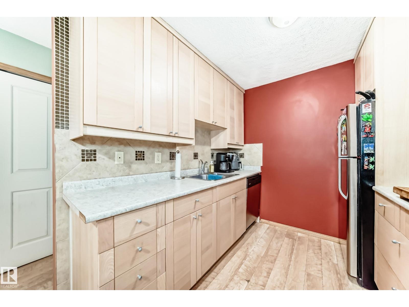 3151 139 AV NW - 5