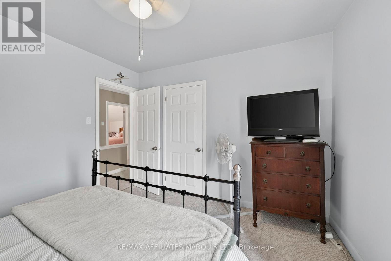 83 ELEVENTH STREET E - 20