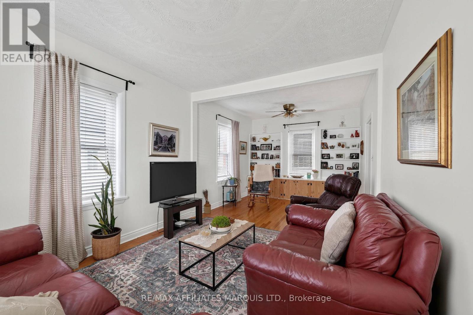 83 ELEVENTH STREET E - 4